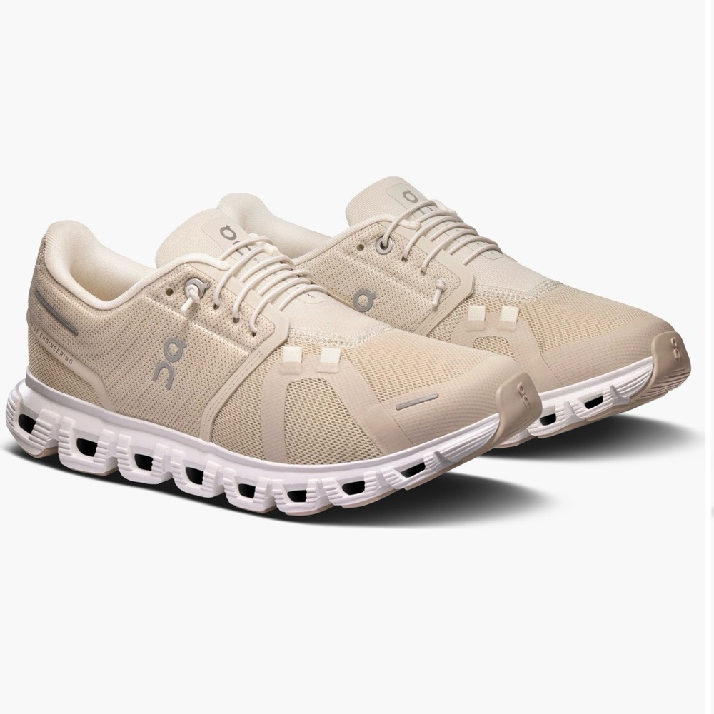 On Cloud 6 Sneaker Women Size 8.5 Pearl / White